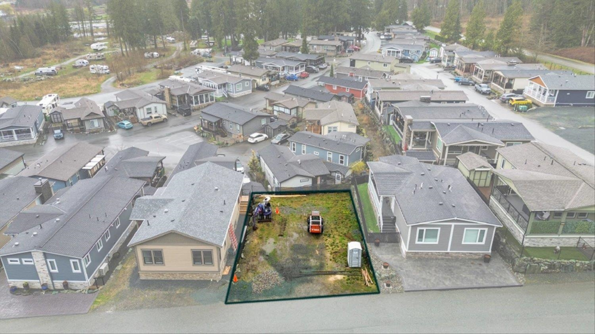 Family Room Photo of 92 53480 Bridal Falls Road, Rosedale, BC