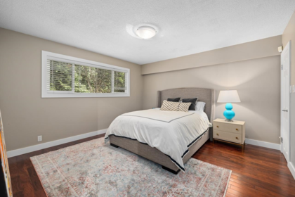 Hallway Photo of 326 Moyne Drive, West Vancouver, BC