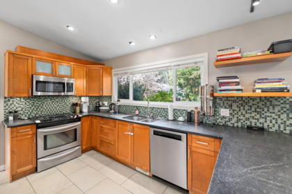 Pantry Photo of 326 Moyne Drive, West Vancouver, BC