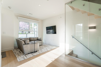 158 W Woodstock Avenue, Vancouver, BC, Vancouver — Townhouse for sale