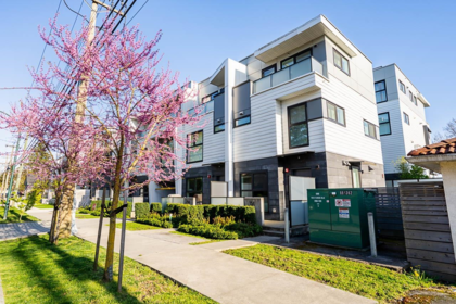 158 W Woodstock Avenue, Vancouver, BC, Vancouver — Townhouse for sale