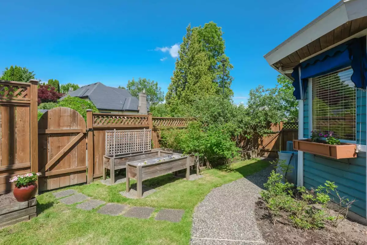 Dining Area Photo of 10545 E Glenwood Crescent, Surrey, BC