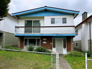 2316 E 1st Avenue, Vancouver, BC, Vancouver — 4 bed single family residence for sale