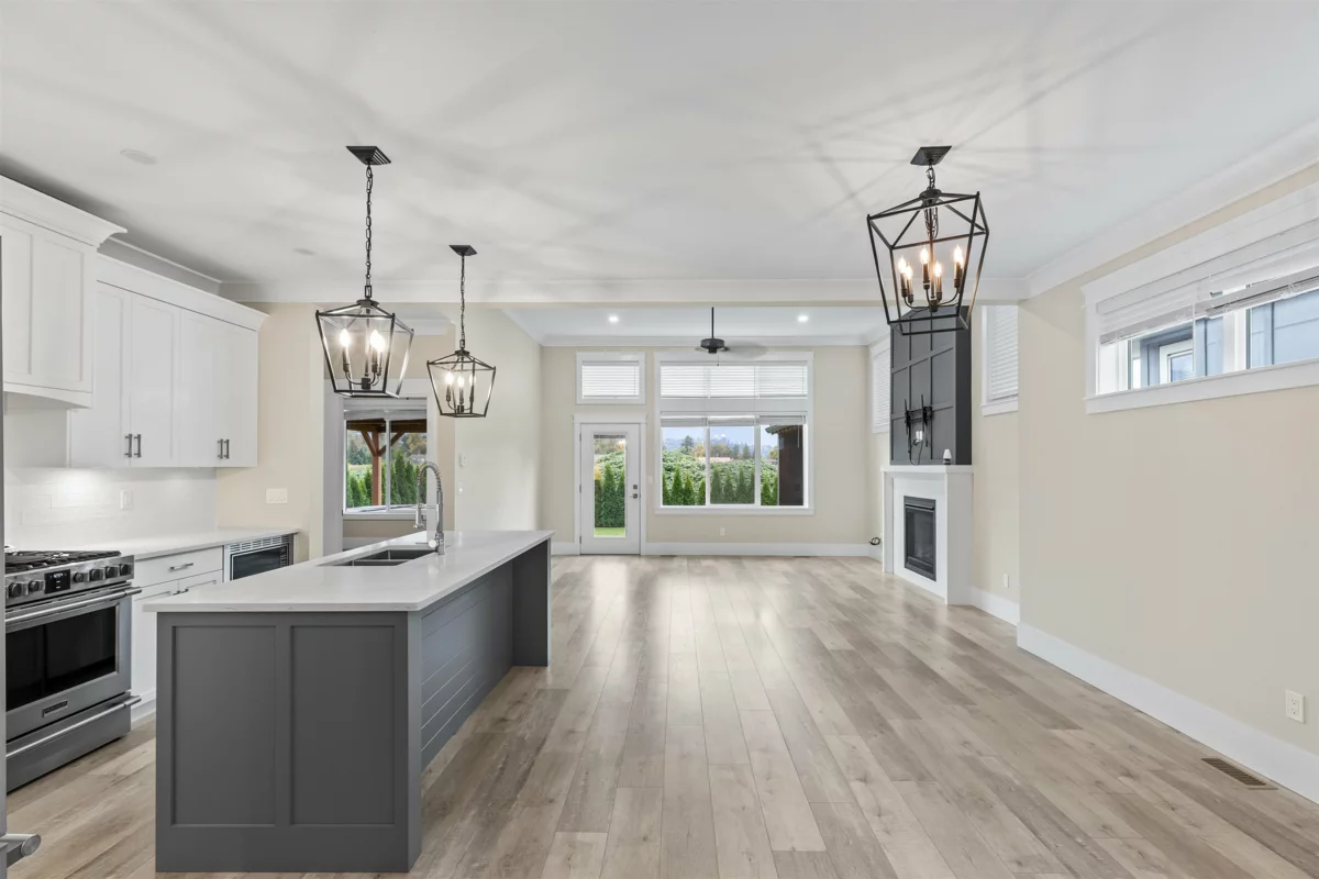 Family Room Photo of 104 46213 Hakweles Road, Chilliwack, BC