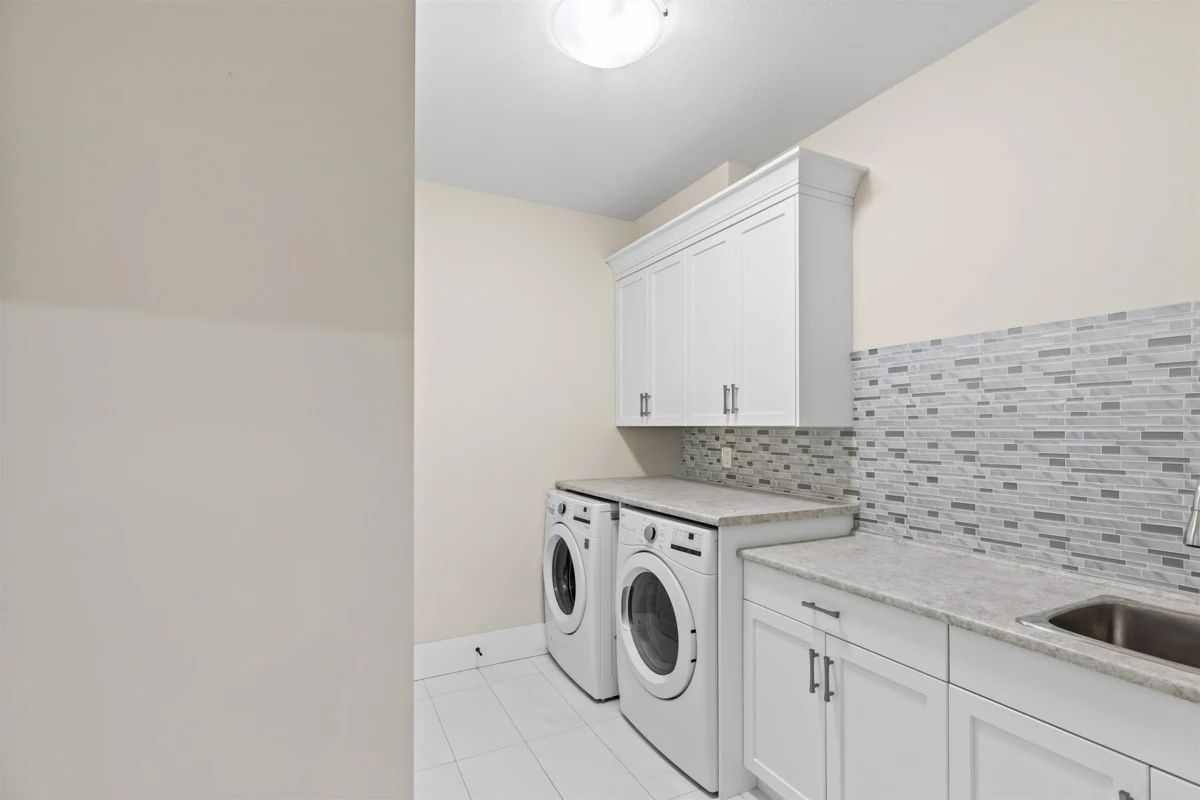 Guest Bathroom Photo of 104 46213 Hakweles Road, Chilliwack, BC