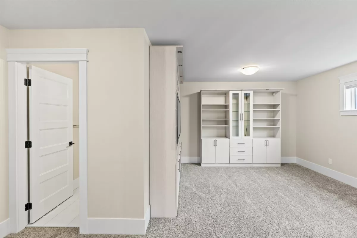 Mudroom Photo of 104 46213 Hakweles Road, Chilliwack, BC