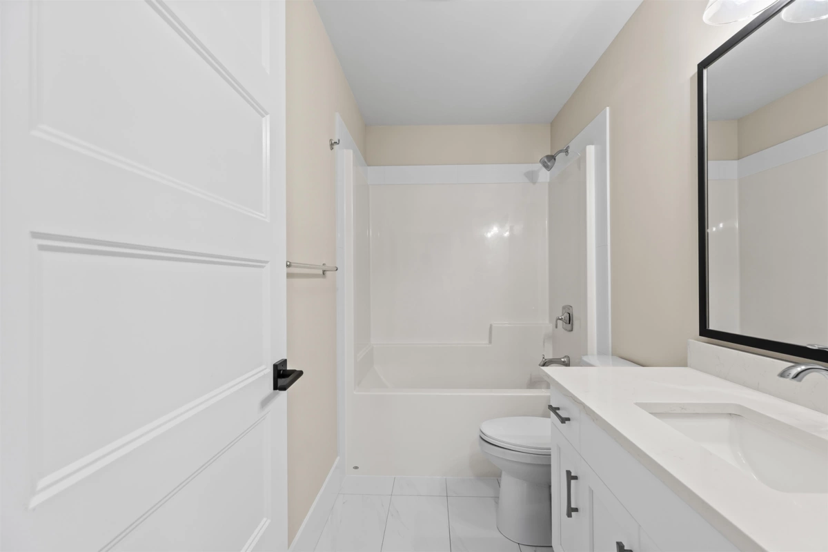 Outdoor Patio Photo of 104 46213 Hakweles Road, Chilliwack, BC