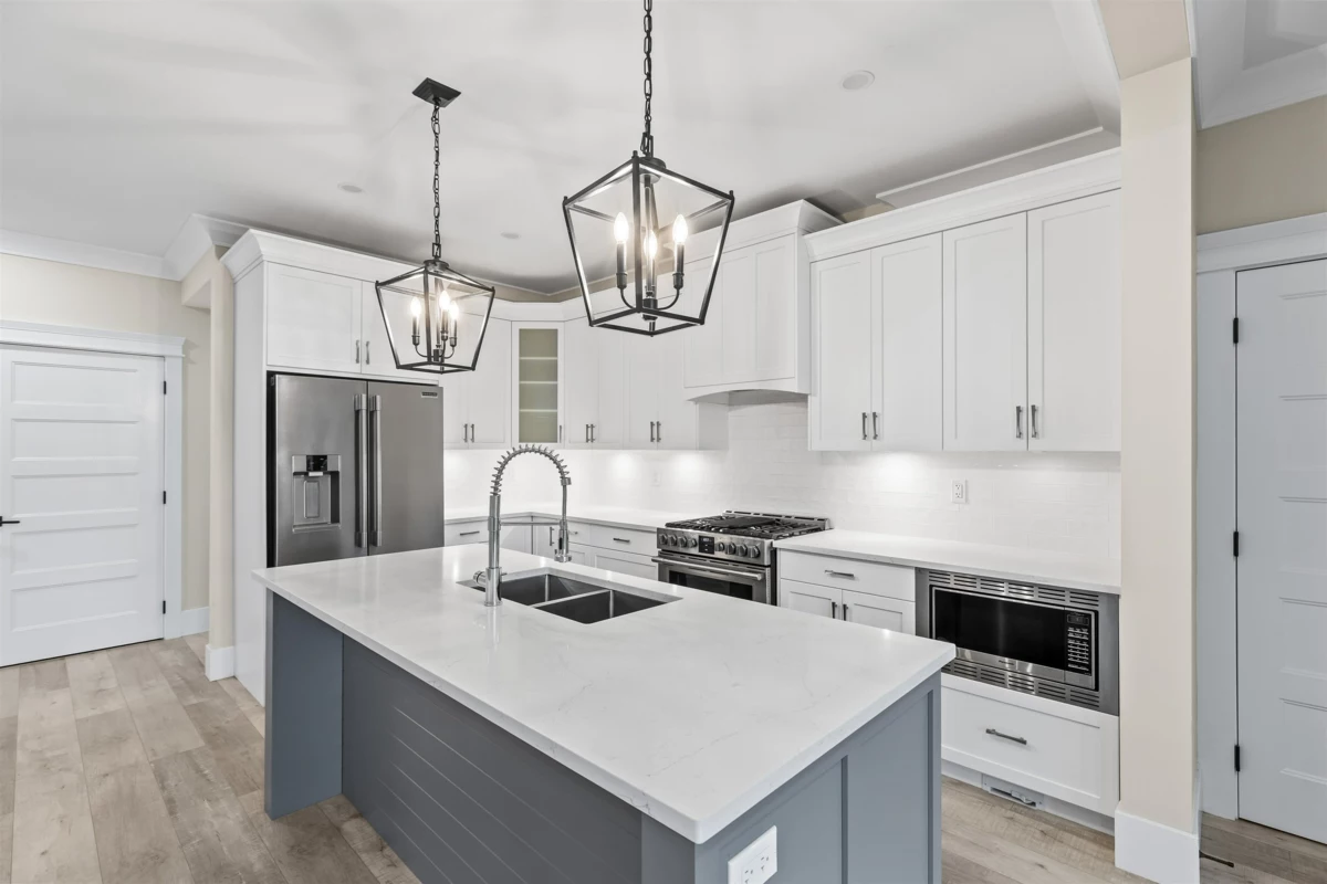 Primary Bedroom Photo of 104 46213 Hakweles Road, Chilliwack, BC