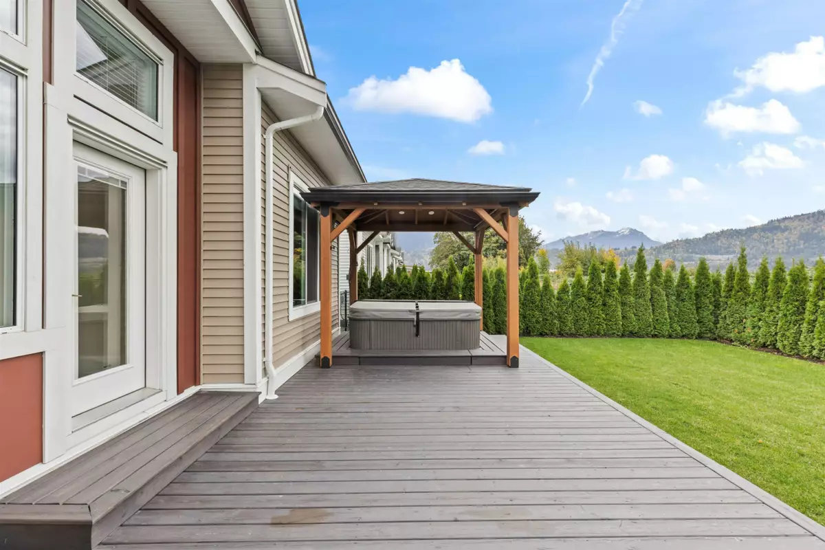 Swimming Pool Photo of 104 46213 Hakweles Road, Chilliwack, BC