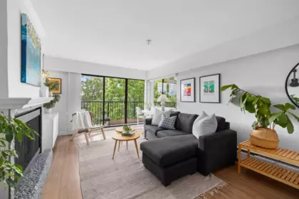 303 120 E 5th Street, North Vancouver, BC, North Vancouver — Apartment/Condo for sale