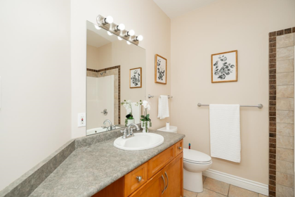 Basement Recreation Room Photo of 15645 Pacific Avenue, White Rock, BC