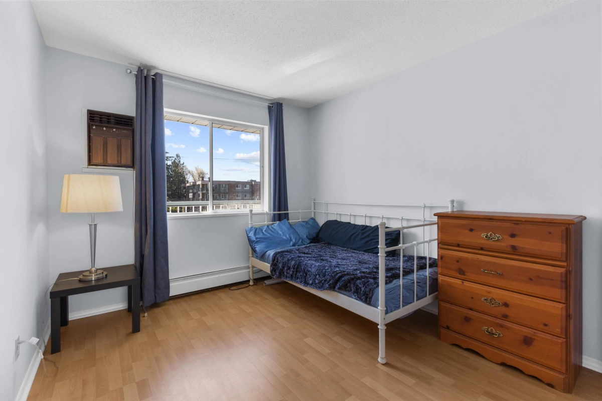 Guest Bathroom Photo of 307 2425 Church Street, Abbotsford, BC