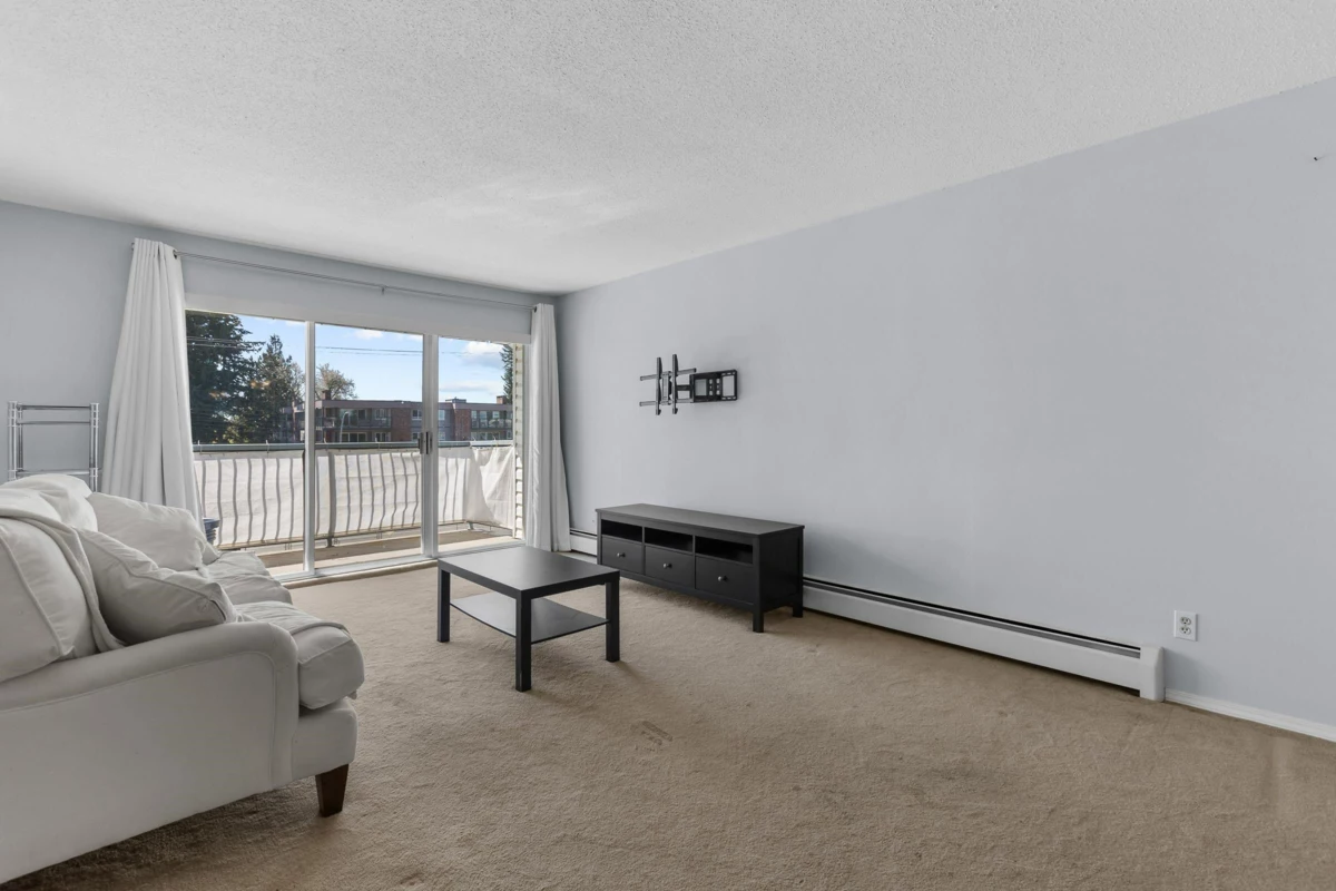 Primary Bathroom Photo of 307 2425 Church Street, Abbotsford, BC