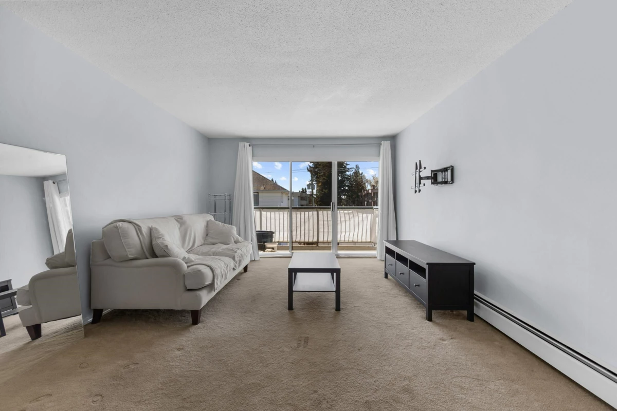 Primary Bedroom Photo of 307 2425 Church Street, Abbotsford, BC