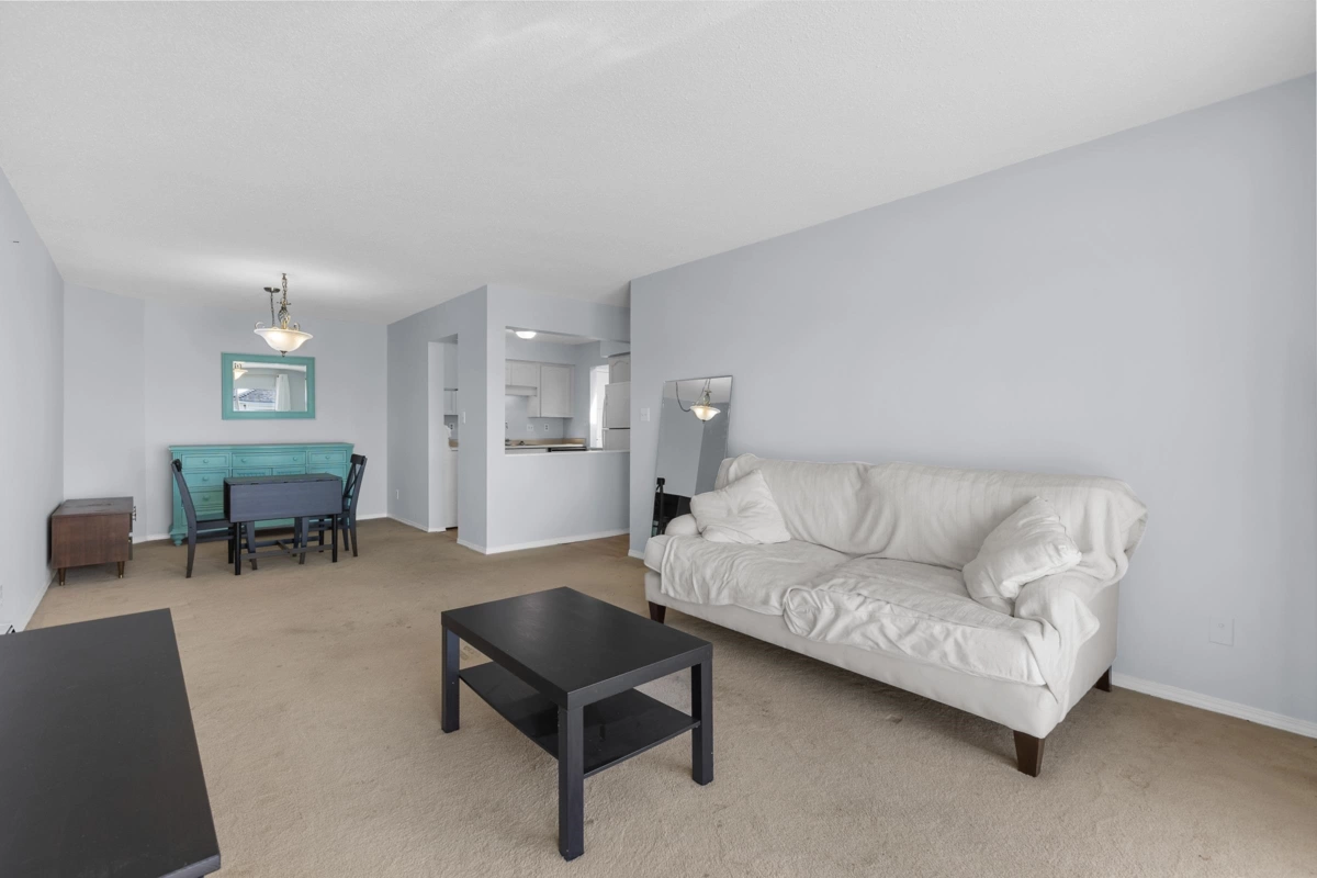 Walk-In Closet Photo of 307 2425 Church Street, Abbotsford, BC