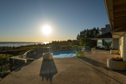 735 Fairmile Road, West Vancouver, BC, West Vancouver — Single Family Residence for sale