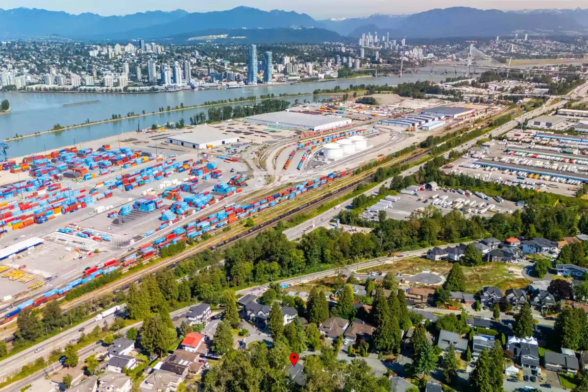 Backyard Photo of 11436 Royal Crescent, Surrey, BC