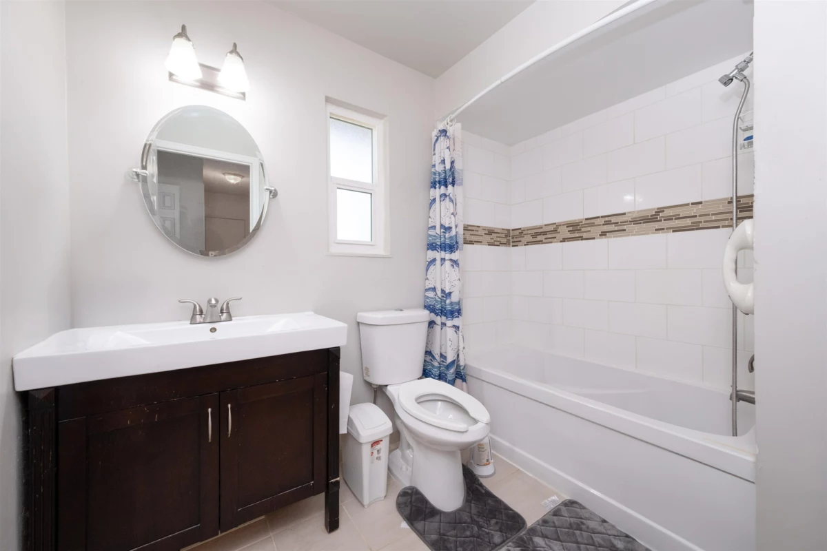 Basement Recreation Room Photo of 11436 Royal Crescent, Surrey, BC