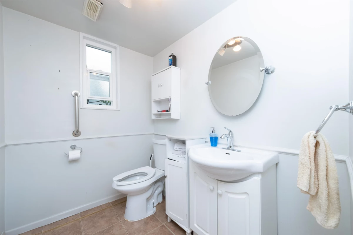 Entry Foyer Photo of 11436 Royal Crescent, Surrey, BC