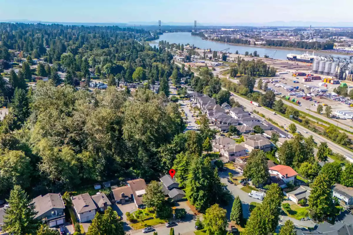 Front Yard Photo of 11436 Royal Crescent, Surrey, BC