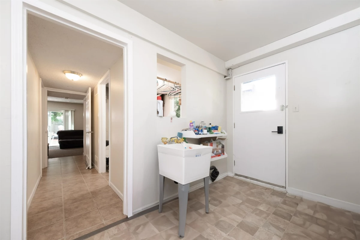 Mudroom Photo of 11436 Royal Crescent, Surrey, BC