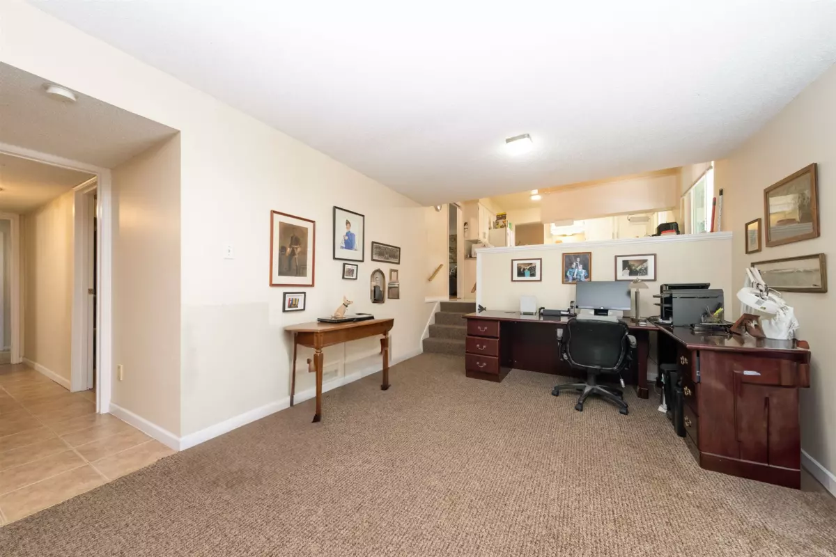 Walk-In Closet Photo of 11436 Royal Crescent, Surrey, BC