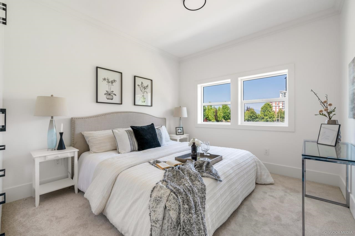 Primary Bathroom Photo of 1427 E 27th Avenue, Vancouver, BC