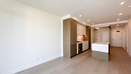 Kitchen Photo of 408 1342 Johnston Road, White Rock, BC