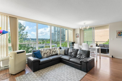 Family Room Photo of 405 2200 Douglas Road, Burnaby, BC