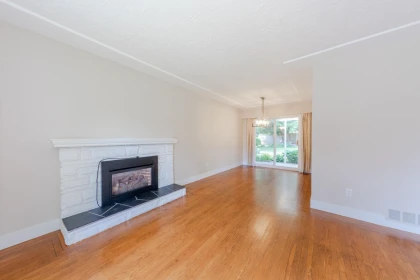 Breakfast Nook Photo of 3729 Wellington Street, Port Coquitlam, BC