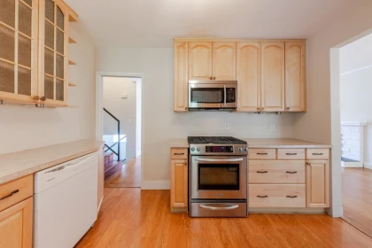 Kitchen Island Photo of 3729 Wellington Street, Port Coquitlam, BC