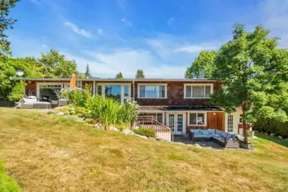 2085 Westdean Crescent, West Vancouver, BC, West Vancouver — Single Family Residence for sale