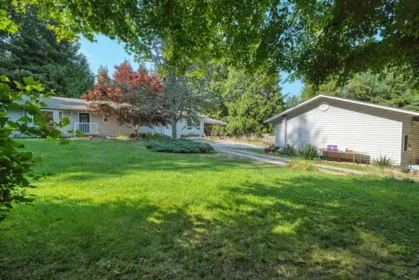 7955 Connor Road, Halfmoon Bay, BC, Halfmoon Bay — Single Family Residence for sale