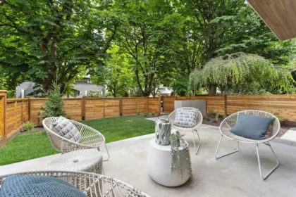 1 610 E 10th Avenue, Vancouver, BC, Vancouver — Half Duplex for sale