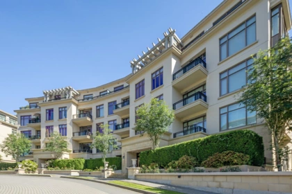 103 568 Waters Edge Crescent, West Vancouver, BC, West Vancouver — Apartment/Condo for sale