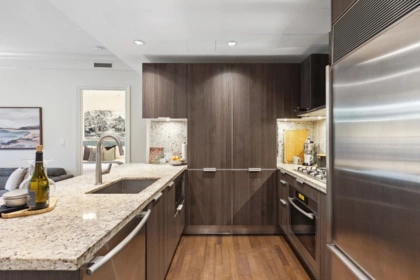 103 568 Waters Edge Crescent, West Vancouver, BC, West Vancouver — Apartment/Condo for sale