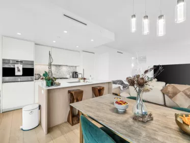 Kitchen Photo of 1401 1365 Davie Street, Vancouver, BC