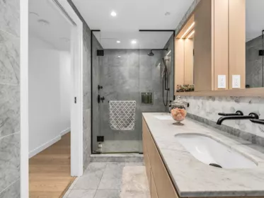 Powder Room Photo of 1401 1365 Davie Street, Vancouver, BC