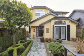 1274 Esquimalt Avenue, West Vancouver, BC