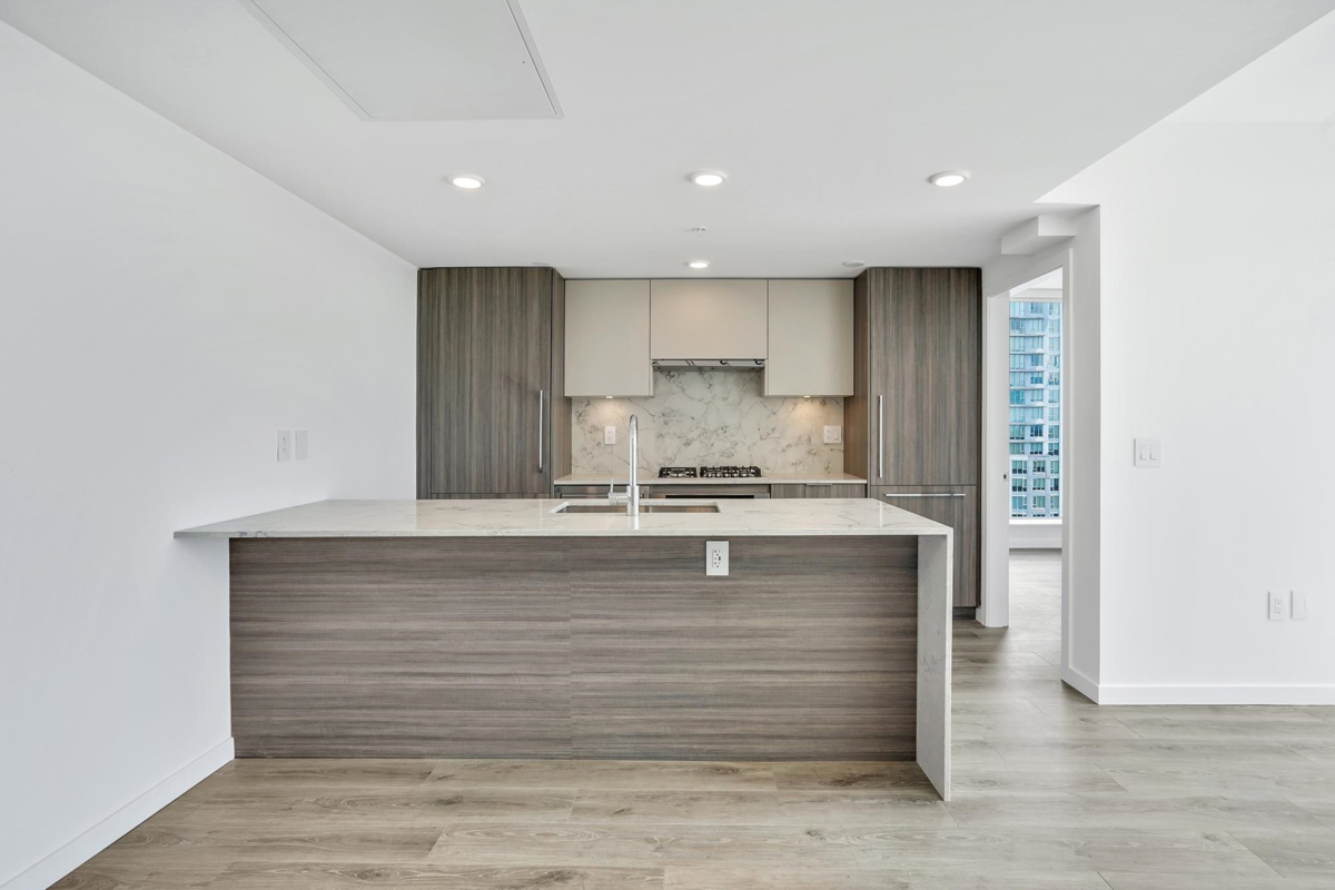 Kitchen Photo of 2602 10333 133 Street, Surrey, BC