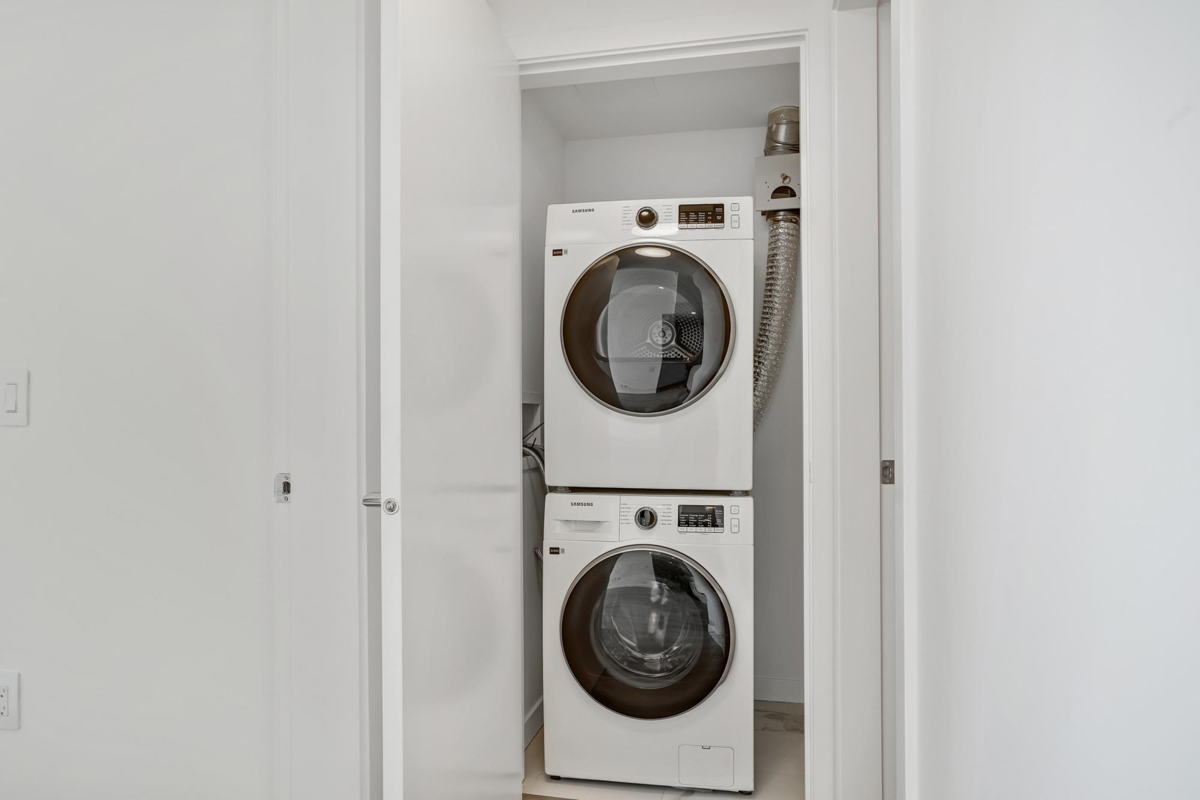 Loft / Bonus Room Photo of 2602 10333 133 Street, Surrey, BC