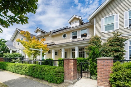 3365 Darwin Avenue, Coquitlam, BC, Coquitlam — Row House (Non-Strata) for sale