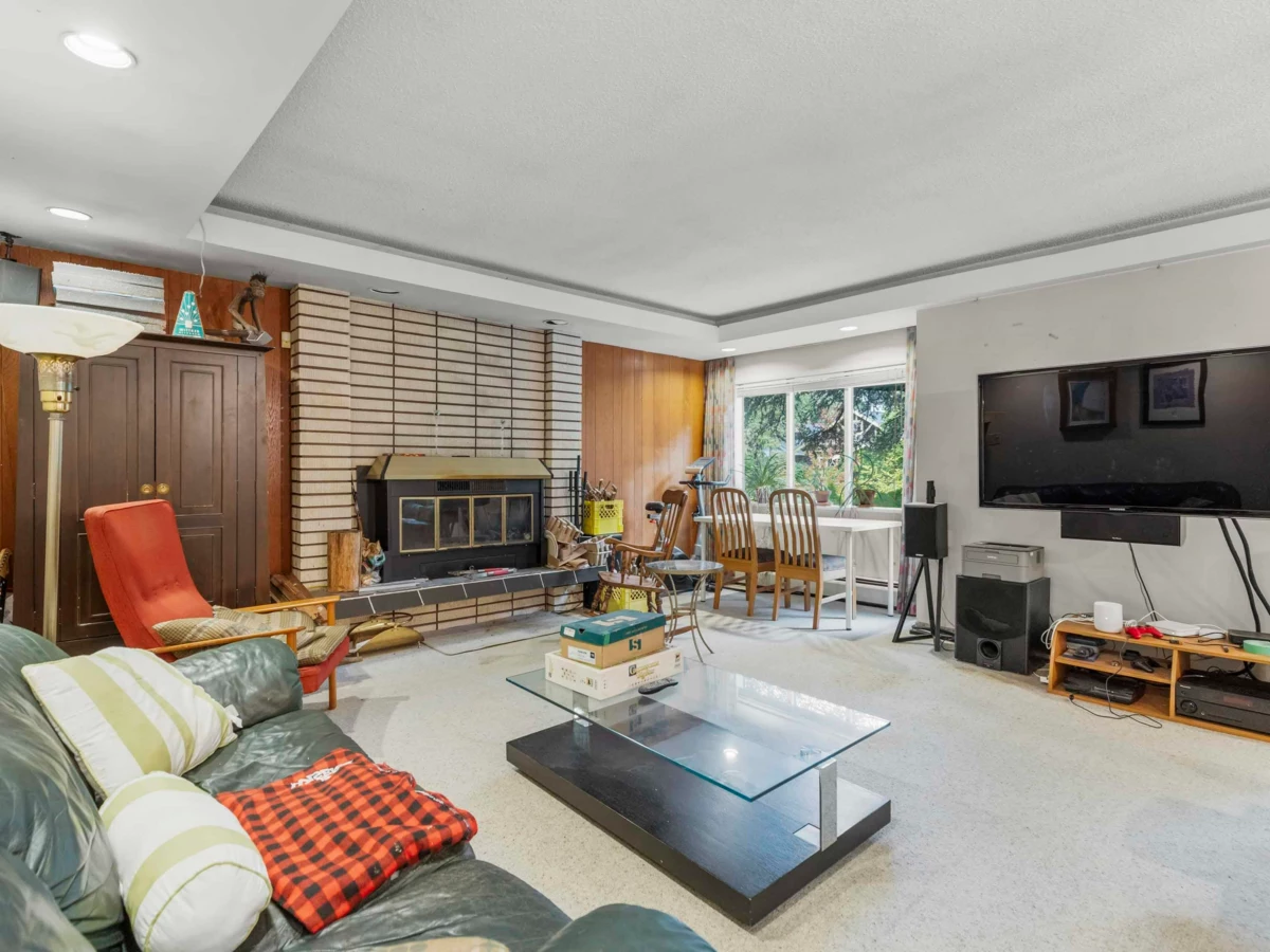Family Room Photo of 4564 W 11th Avenue, Vancouver, BC