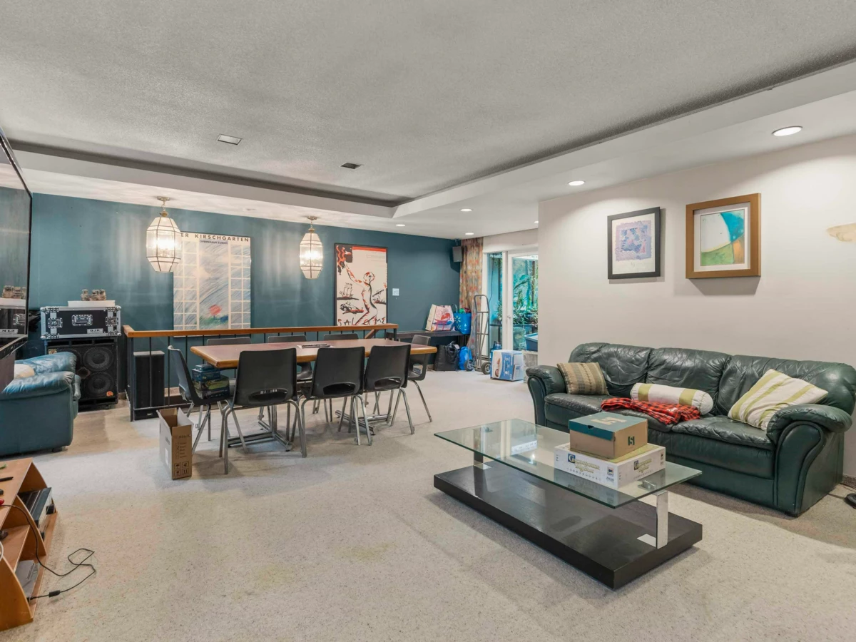 Kitchen Photo of 4564 W 11th Avenue, Vancouver, BC