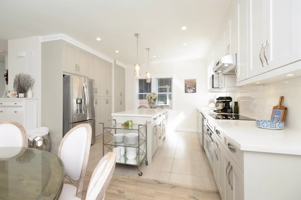 Breakfast Nook Photo of 408 Eighth Street, New Westminster, BC