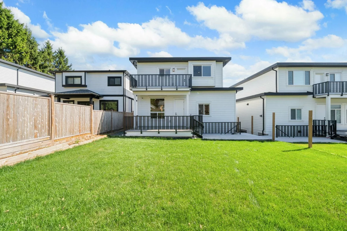 Family Room Photo of 6821 205 Street, Langley, BC