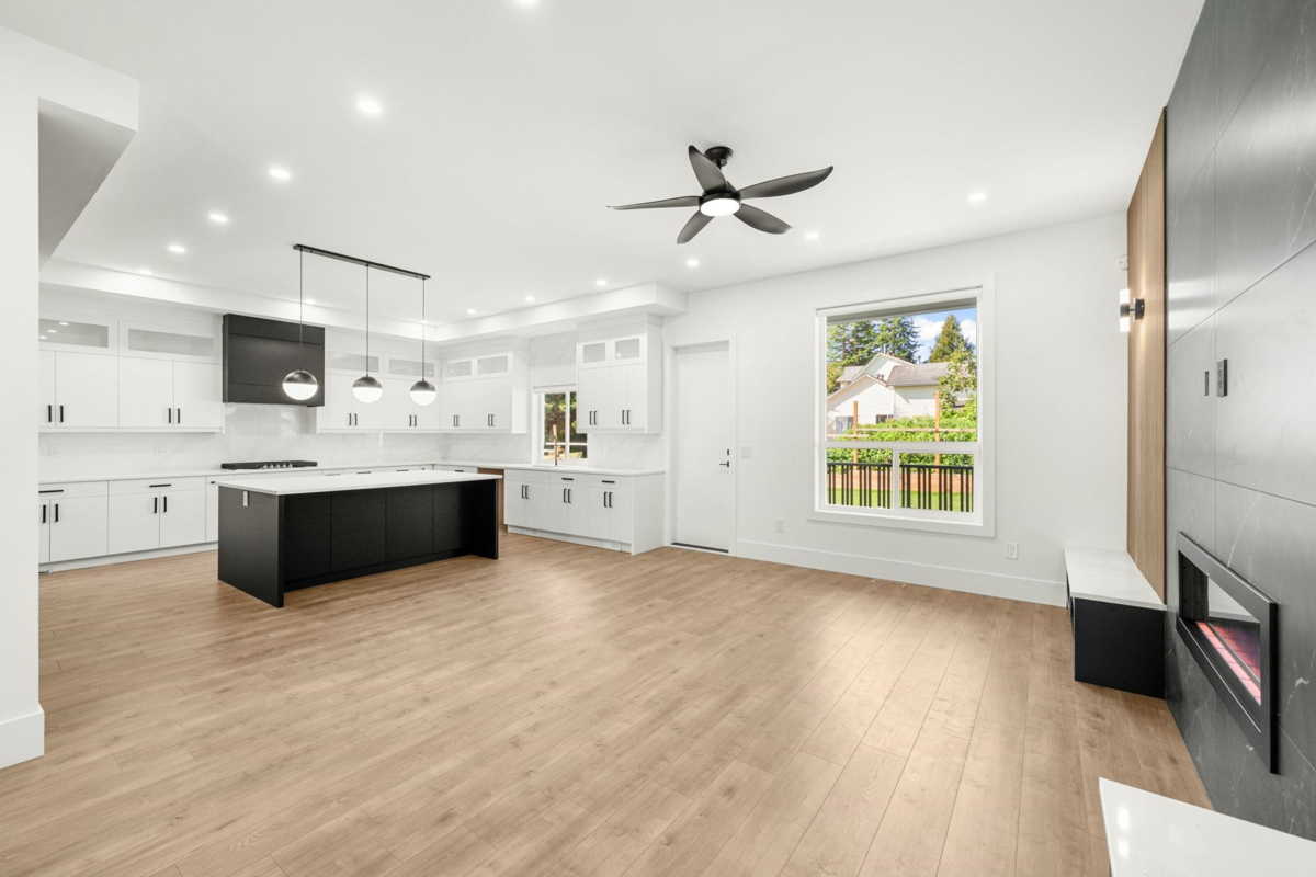 Primary Bathroom Photo of 6821 205 Street, Langley, BC