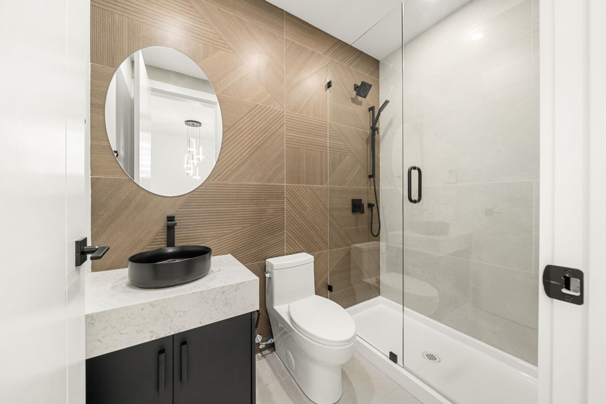 Walk-In Closet Photo of 6821 205 Street, Langley, BC