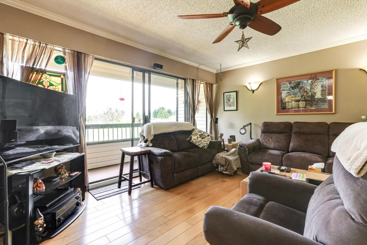 Breakfast Nook Photo of 301 1048 King Albert Avenue, Coquitlam, BC
