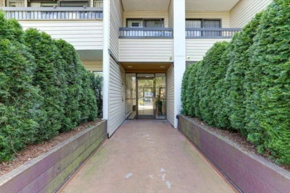 301 1048 King Albert Avenue, Coquitlam, BC, Coquitlam — Apartment/Condo for sale